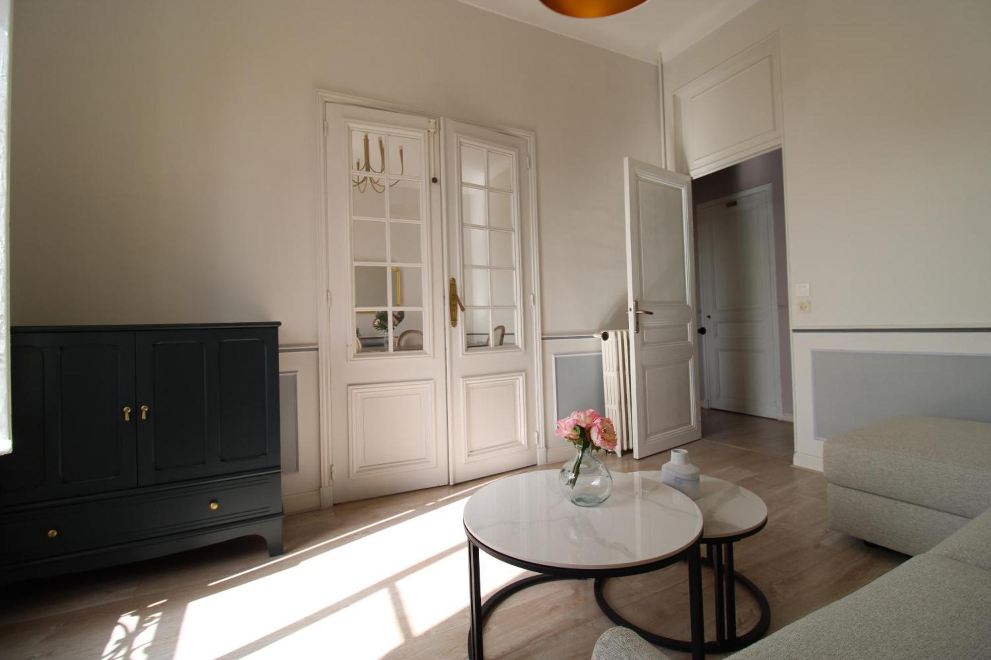 Apartment 1er Etage Reine