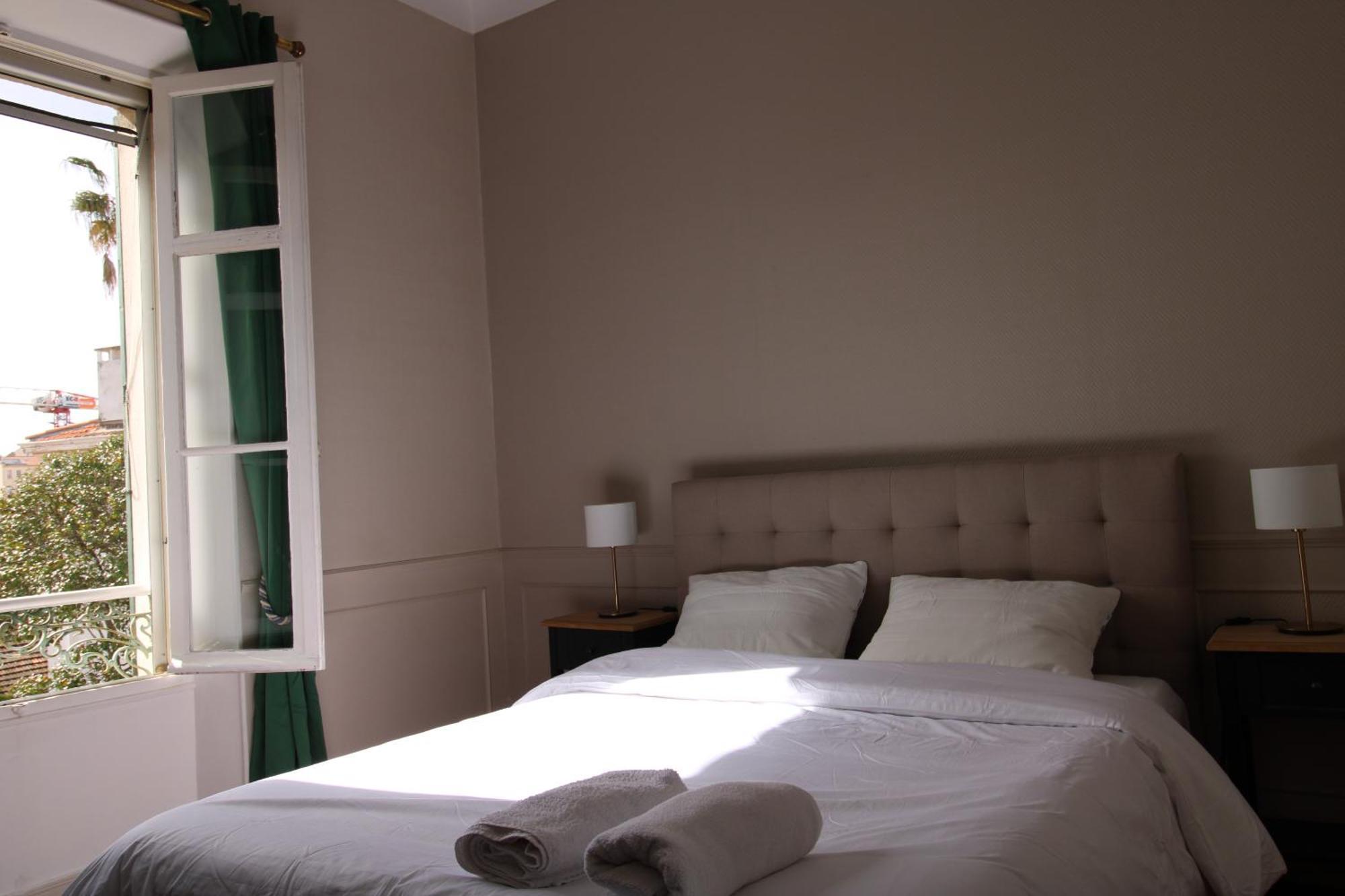 1er Etage Reine Cannes